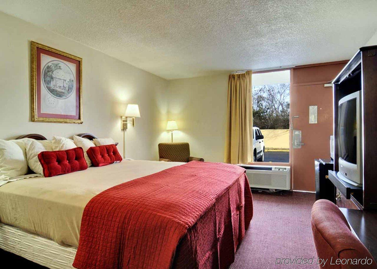 Econo Lodge Inn & Suites Мейкън Стая снимка